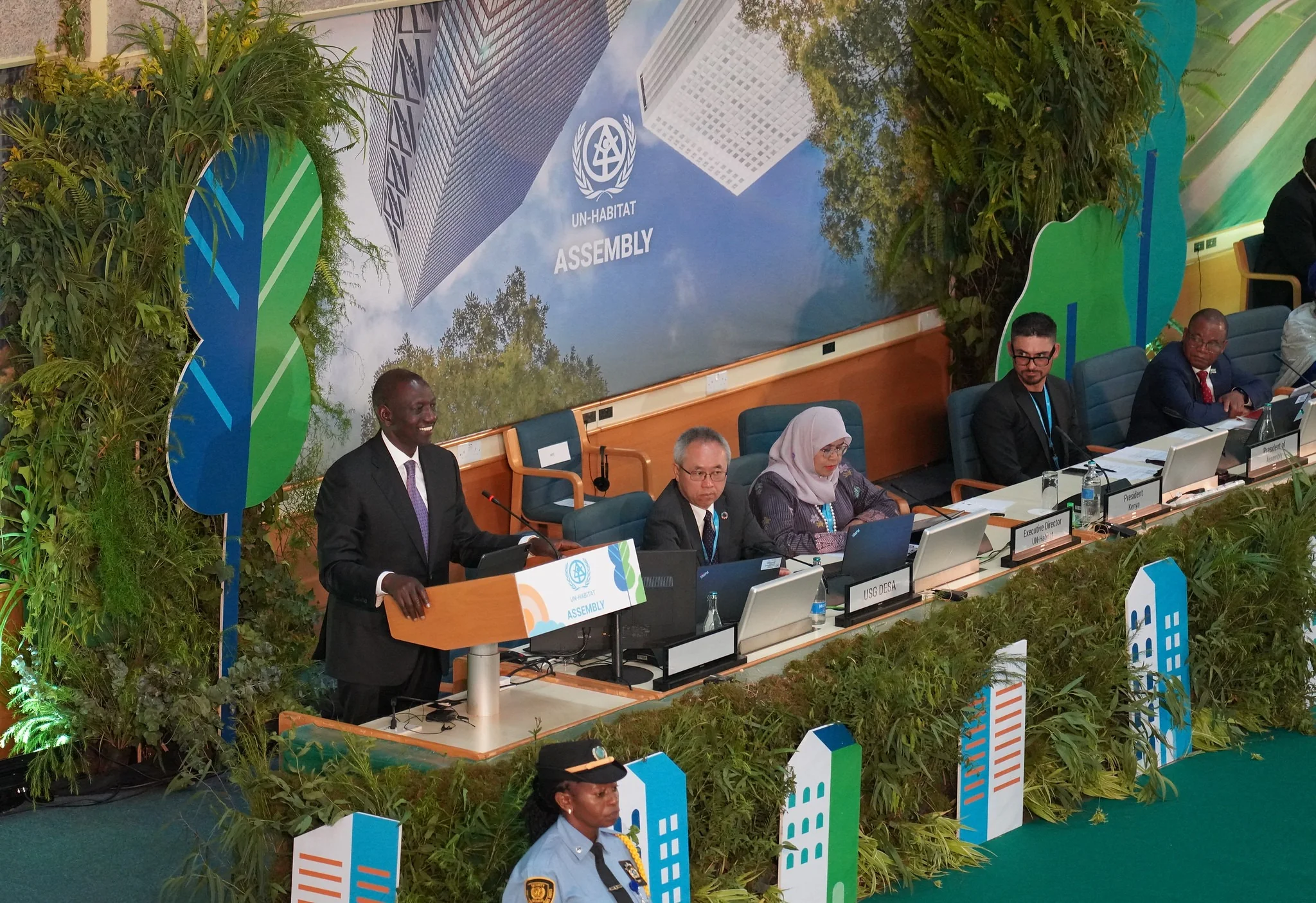 Official photograph of leaders on stage during the UN Habitat Assembly